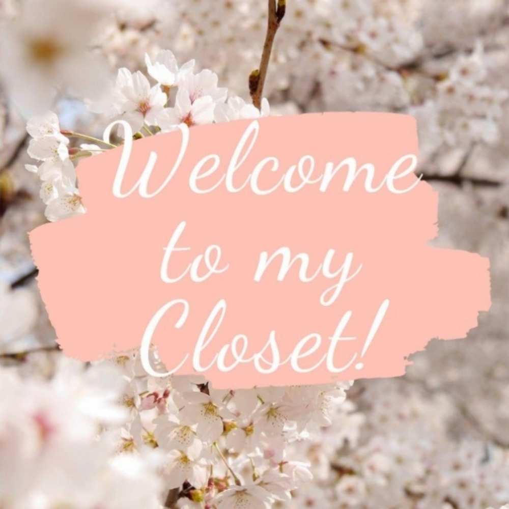 Hello! Welcome. Message me for questions of any kind.   💖